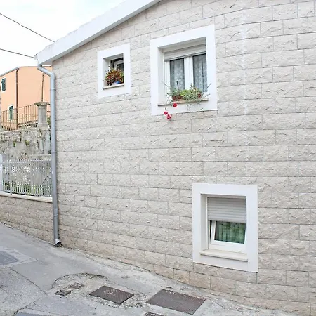 Duje Apartment