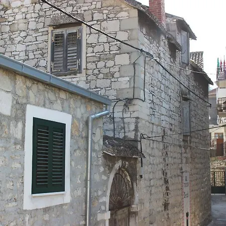 Apartment Duje *