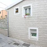 Duje Apartman