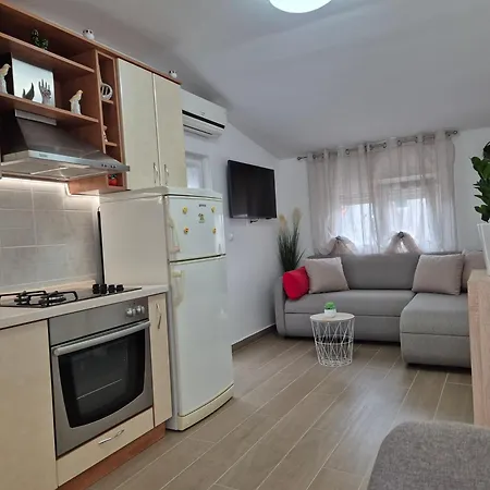 Duje Apartman